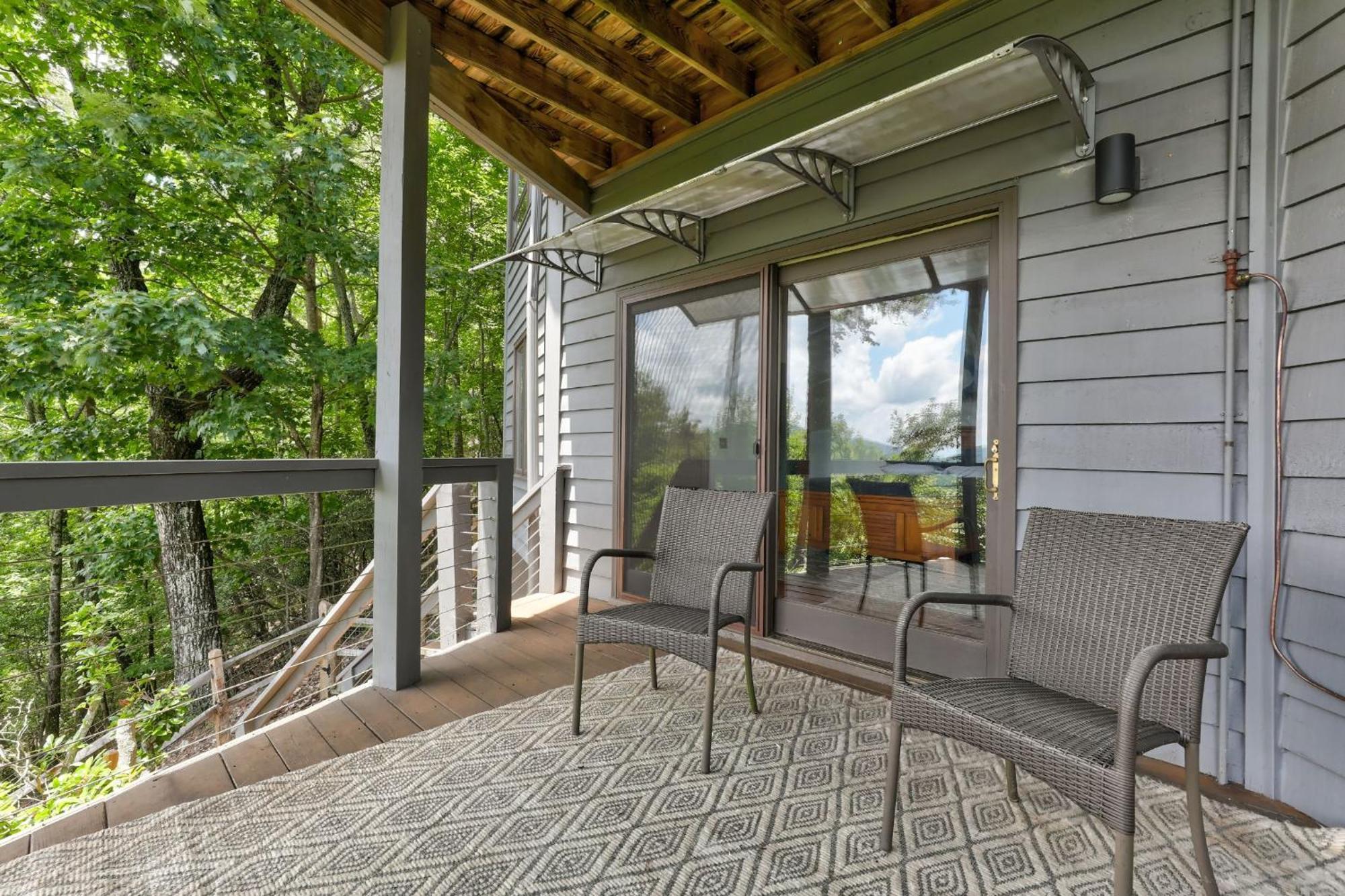 Falken Haus - Relax In Seclusion With Panoramic Lake Views Jasper Exterior foto