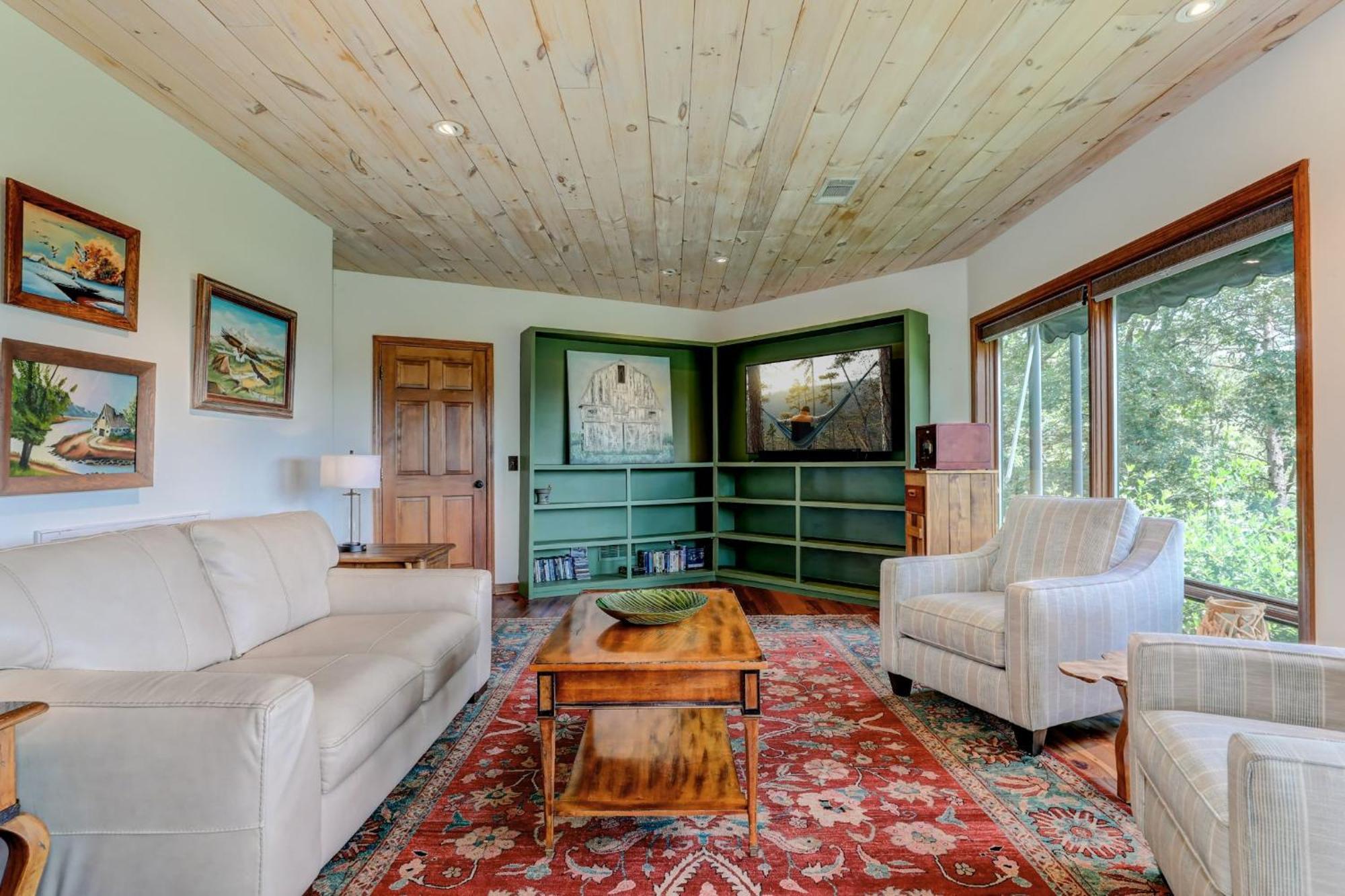 Falken Haus - Relax In Seclusion With Panoramic Lake Views Jasper Exterior foto